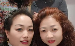 有力缓慢而坚定的进入小说